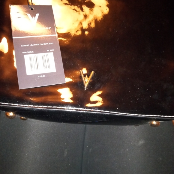 Purses - Picture 2 of 6